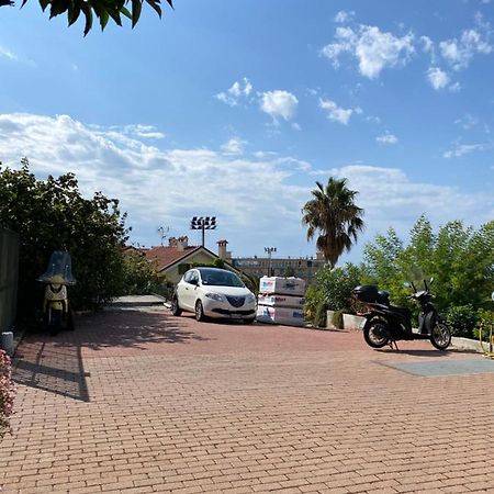 Apartamento Casa Mimosa: Relax, Vista Mare, Parcheggio Gratis San Remo Exterior foto